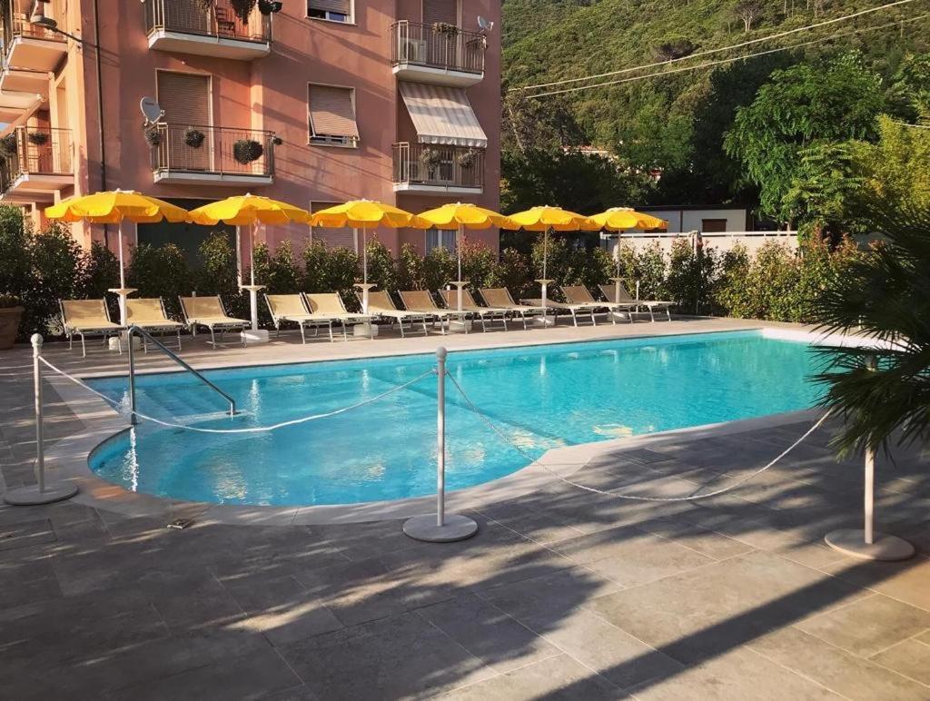 Hotel Riviera Deiva Marina Exterior foto